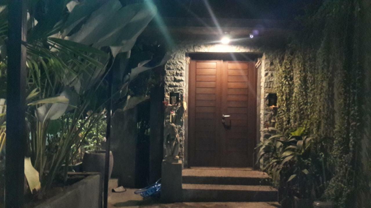 Paranyogan Homestay 2 Jimbaran Exteriör bild